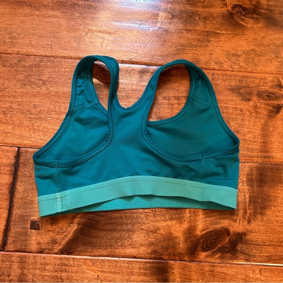 Nike Pro Sports Bra - Picture 2 of 4